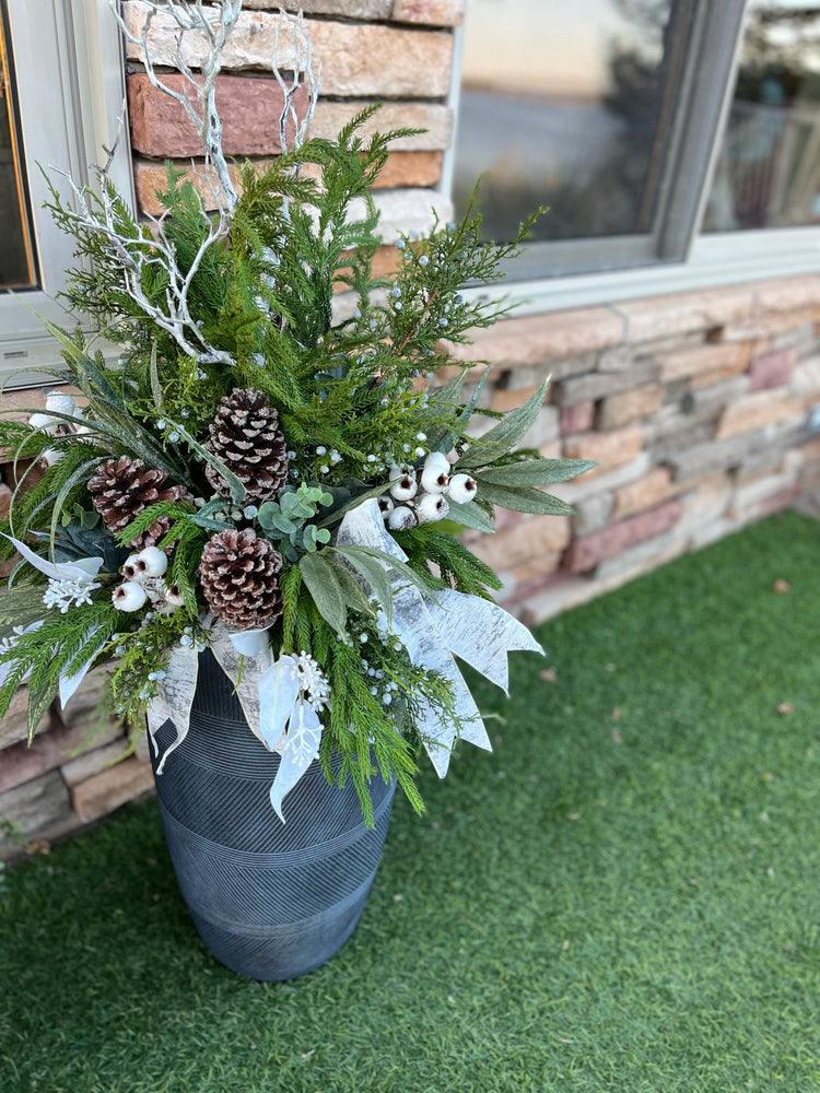 Frosty winter urn filler